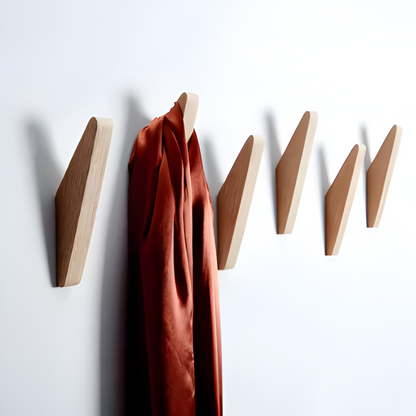 Wandhaken aus Massivholz, skulpturales Design, 2 & 4 Stk.