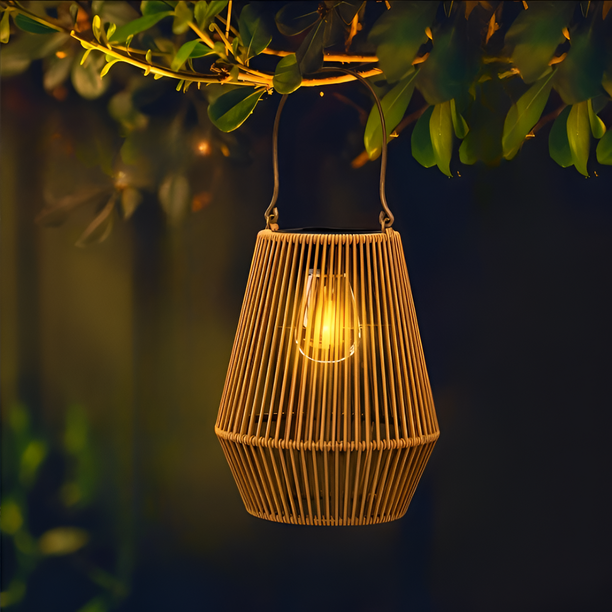 CageRattan Solar Hängelaterne aus Rattan, wasserdicht