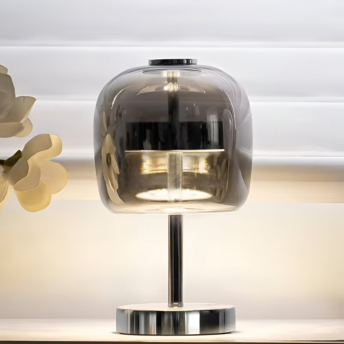 Gleam Lamp Tischlampe aus rauchgrauem Glas, dimmbar, USB