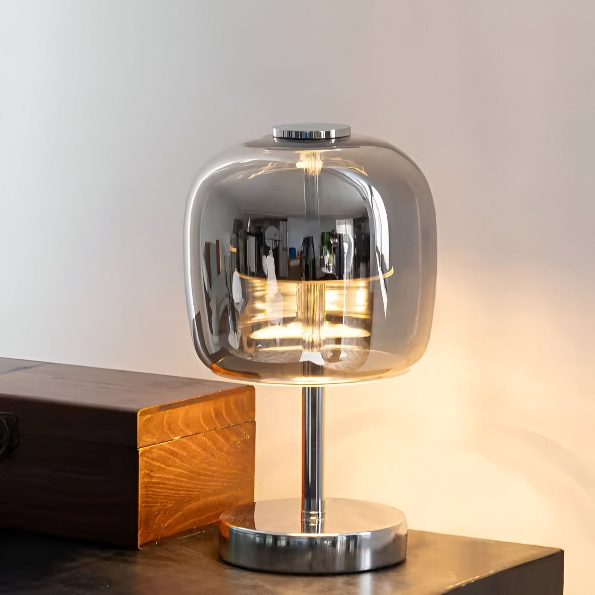 Gleam Lamp Tischlampe aus rauchgrauem Glas, dimmbar, USB