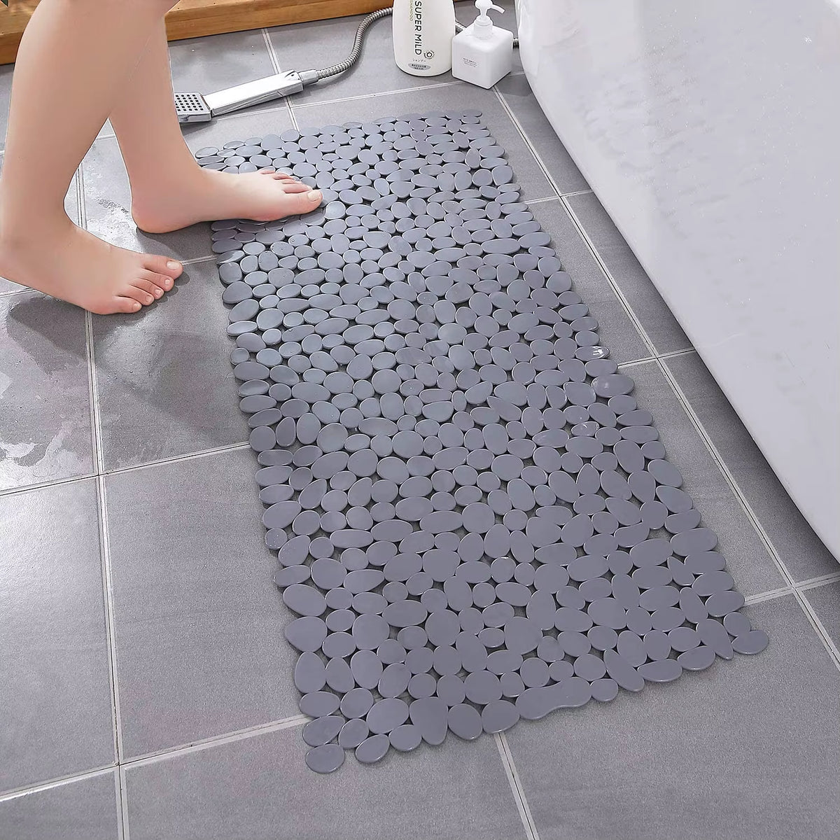 Non-Slip Pebble Bathroom Mat with Suction Cups and Drain Holes Safe Shower Bath Bathtub Mat Bathroom Accessories